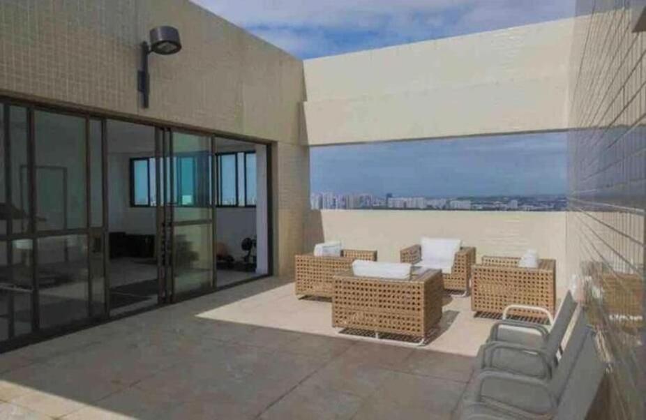 Flat Ao Lado Do Rio Mar No Edf Beach Class Excelsior Por Yolo Recife Esterno foto